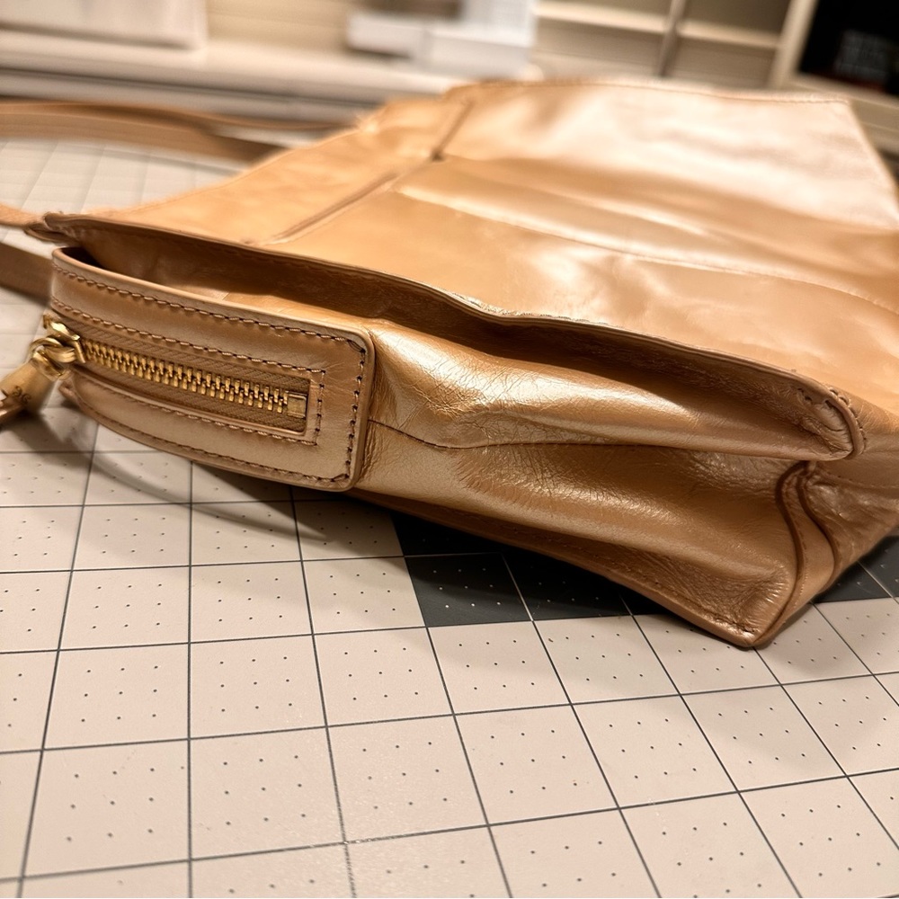 Gold leather HOBO shoulder bag - Picture 4 of 10